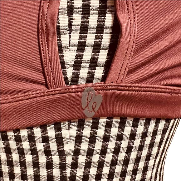 Fabletics ~ Ellie Mauve Zip-Front Sports Bra ~ Small - Picture 6 of 6